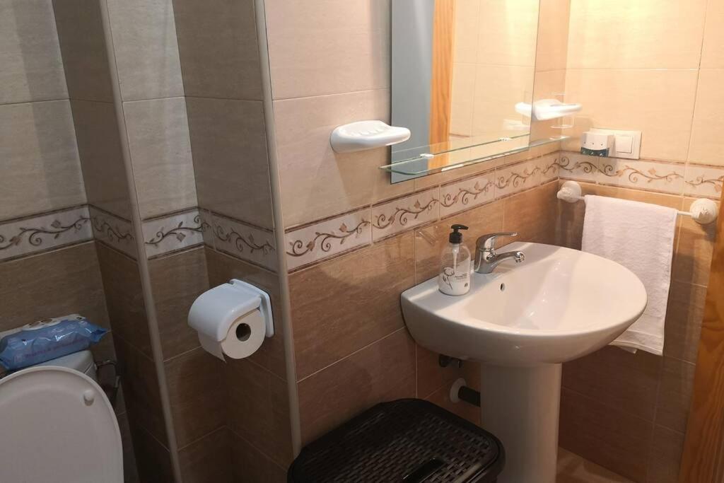 Apartament Centro Roquetas 5 Minutos De La Playa En Coche Garaje Solo Si Esta Disponible Roquetas de Mar Zewnętrze zdjęcie