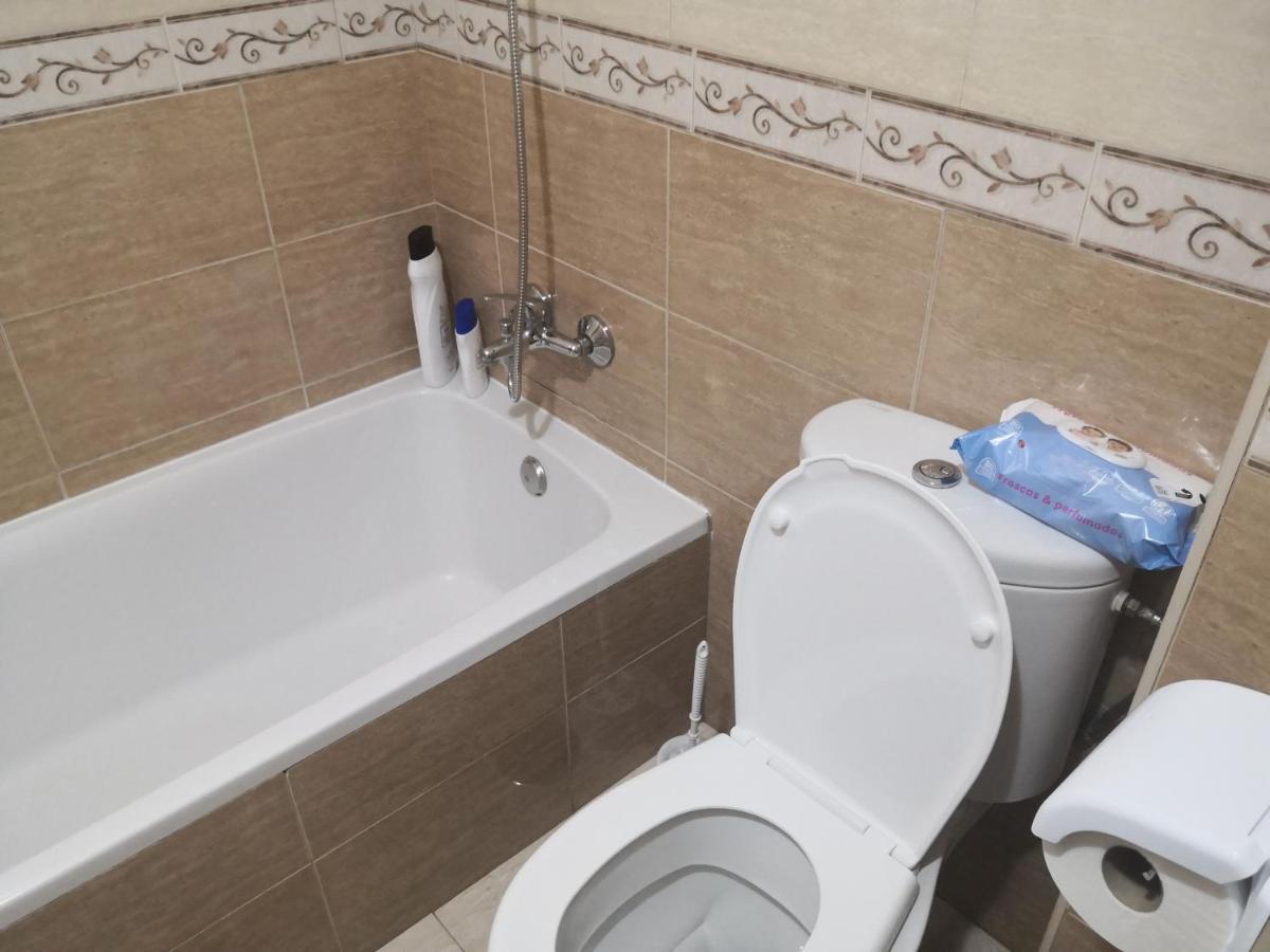 Apartament Centro Roquetas 5 Minutos De La Playa En Coche Garaje Solo Si Esta Disponible Roquetas de Mar Zewnętrze zdjęcie